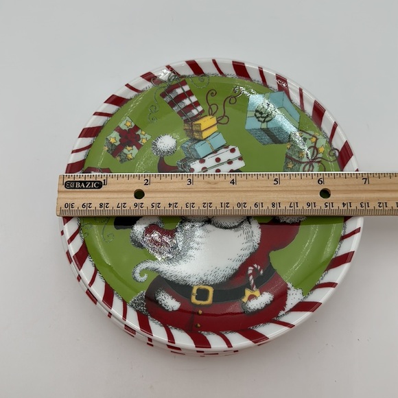 Design by Design Peppermint Santa Plates by Ingrid -set of 4 - Picture 16 of 16